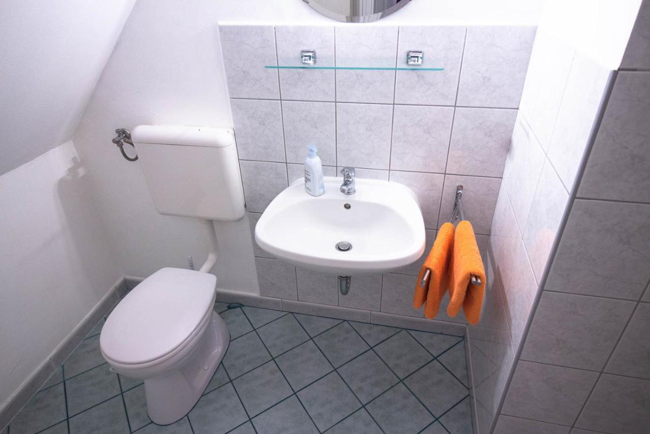 Emi Vendeghaz Hotel Balatonszemes Bagian luar foto