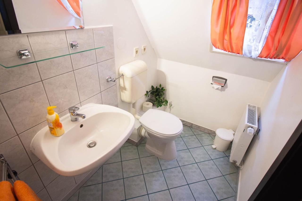 Emi Vendeghaz Hotel Balatonszemes Bagian luar foto